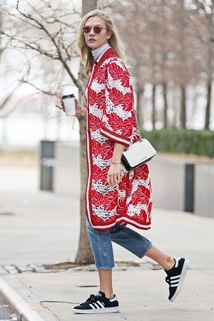 Winter Storm? Who Cares! Karlie Kloss Proves the Power of Tropical Prints